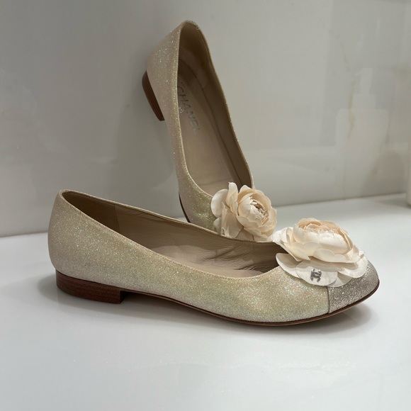 CHANEL, Shoes, Chanel Gold Silver Glitter Ballet Flat As 37 With Blush  Color Camellia Flower